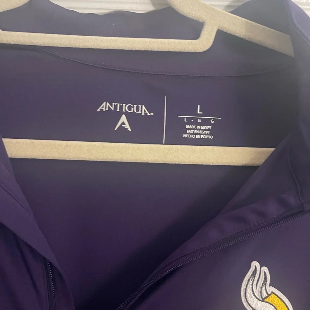 Antigua NFL Vikings Quarter-Zip Pullover - Purple - Picture 4 of 4